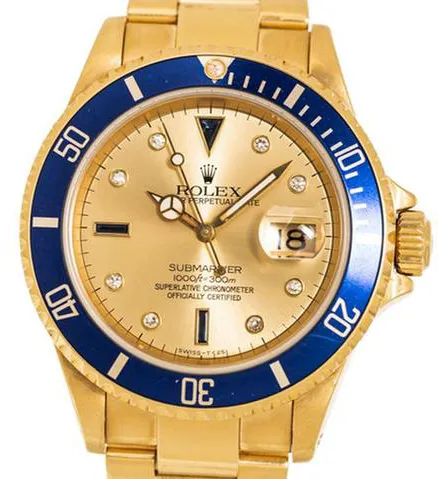 Rolex Submariner Date 16618 40mm Yellow gold Champagne