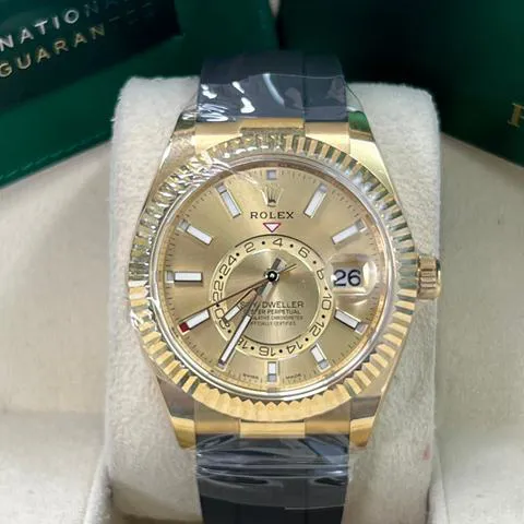 Rolex Sky-Dweller 326238 42mm Yellow gold Champagne 1