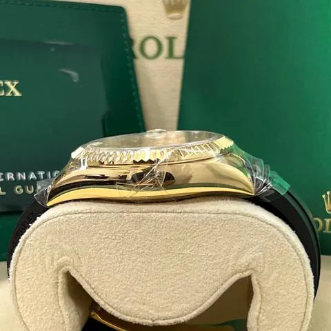 Rolex Sky-Dweller 326238 42mm Yellow gold Champagne 4