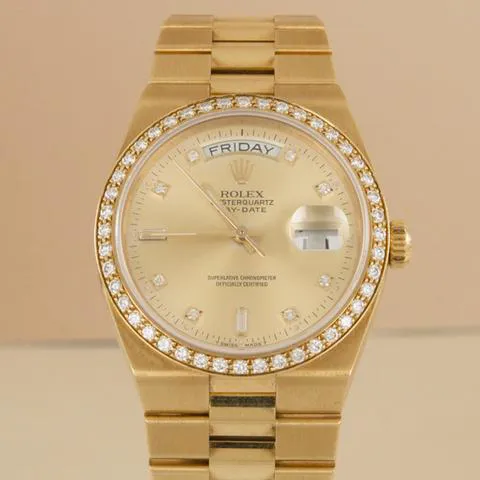 Rolex Day-Date Oysterquartz 19048 36mm Yellow gold Gold