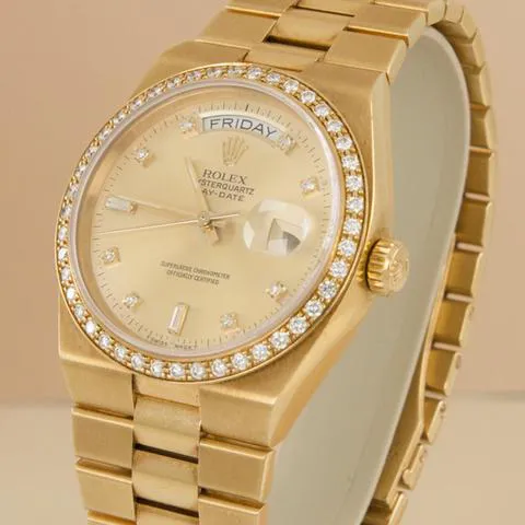 Rolex Day-Date Oysterquartz 19048 36mm Yellow gold Gold 4