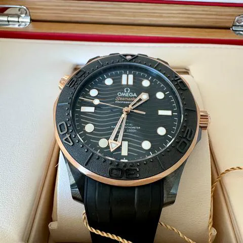 Omega Seamaster Diver 300M 210.62.44.20.01.001 43.5mm Ceramic Black 7