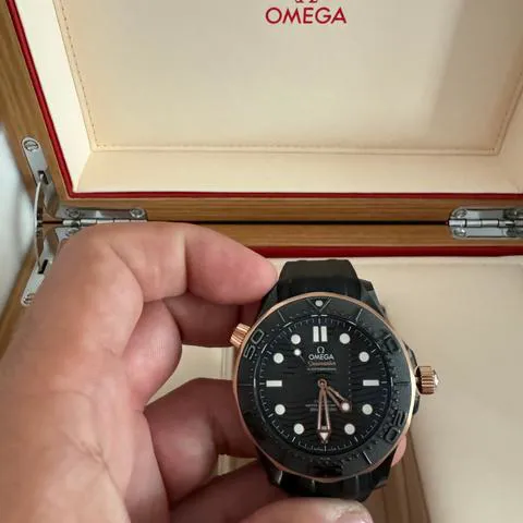 Omega Seamaster Diver 300M 210.62.44.20.01.001 43.5mm Ceramic Black 1