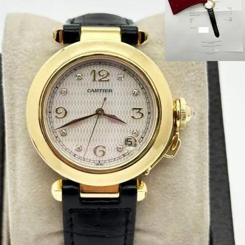 Cartier Pasha C 1035 35mm Yellow gold Mother-of-pearl
