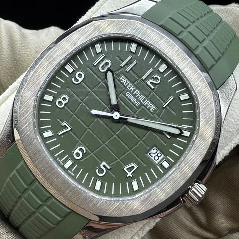 Patek Philippe Aquanaut 5168G-010 42mm White gold Green