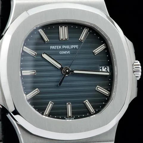 Patek Philippe Nautilus 5711 40mm Stainless steel Blue 7