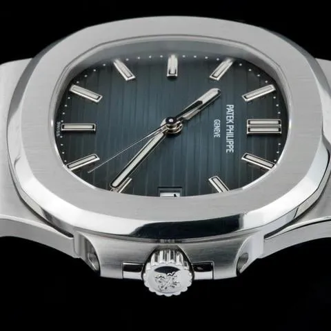 Patek Philippe Nautilus 5711 40mm Stainless steel Blue 9