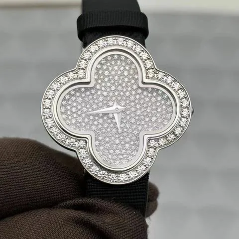 Van Cleef & Arpels VCARO4HQ00 27mm White gold Silver