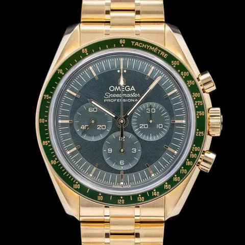 Omega Speedmaster Professional Moonwatch 310.60.42.50.10.001 42mm Yellow gold Green