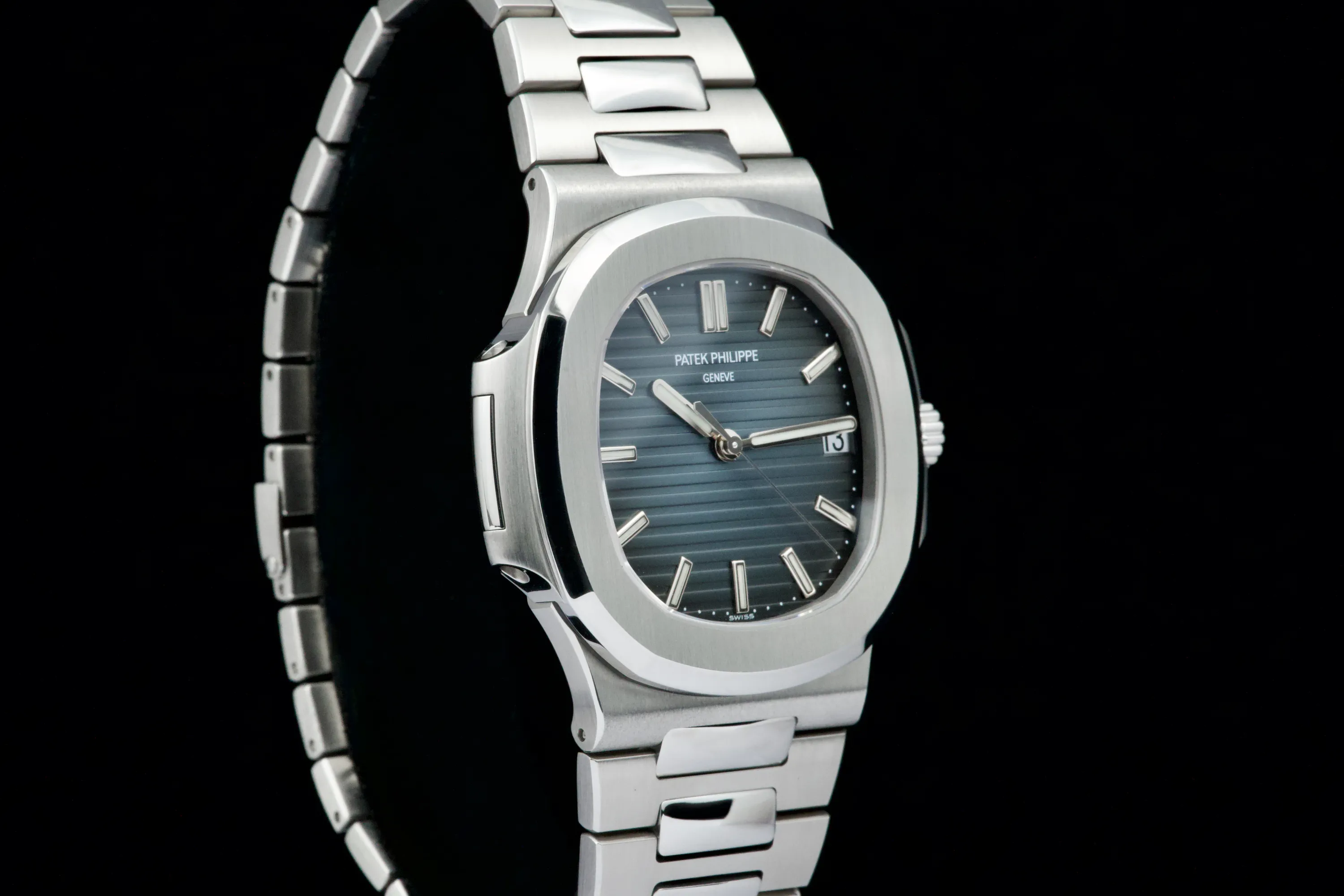 Patek Philippe Nautilus 5711 40mm Stainless steel Blue 4