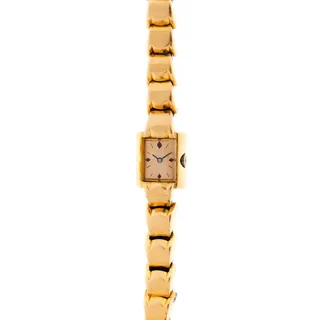 Universal Genève Universal Geneve Yellow gold Pink