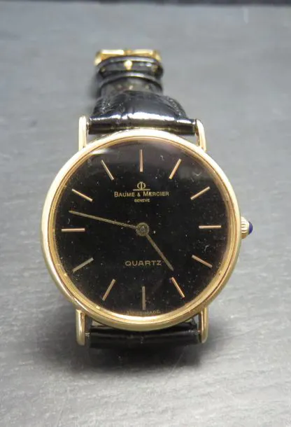 Baume & Mercier 30mm Yellow gold Black