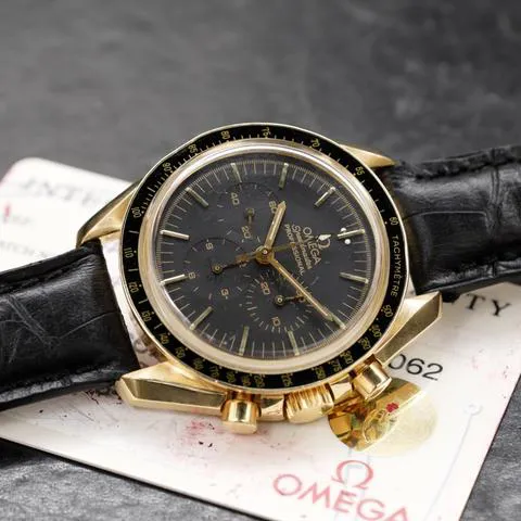 Omega Speedmaster Professional Moonwatch 145.00.52 42mm Yellow gold Black