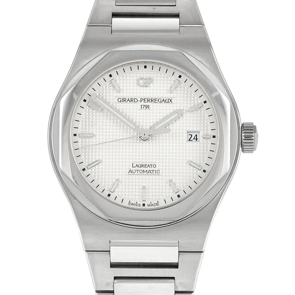 Girard-Perregaux Laureato 81000-11-131-11A 41mm Stainless steel Silver