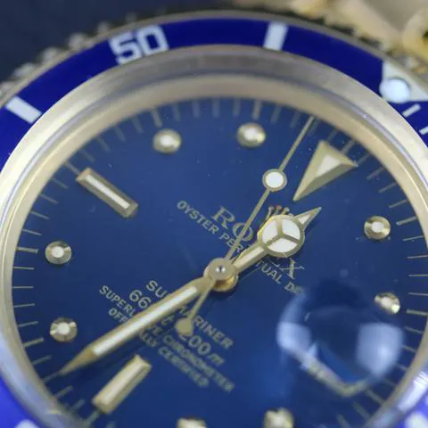 Rolex Submariner Date 1680 40mm Yellow gold Blue 8