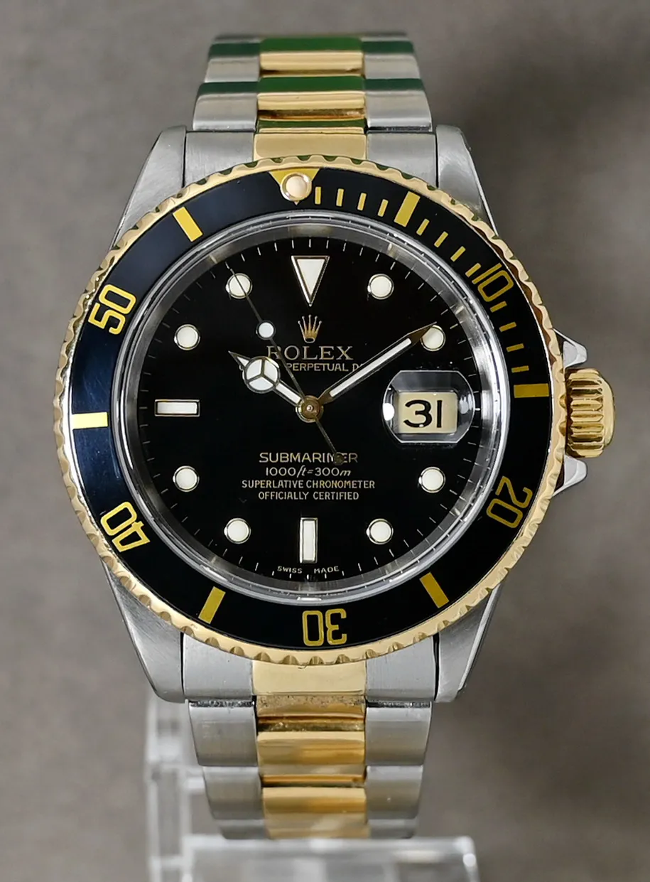 Rolex Submariner 16613 40mm 18k gold steel Black