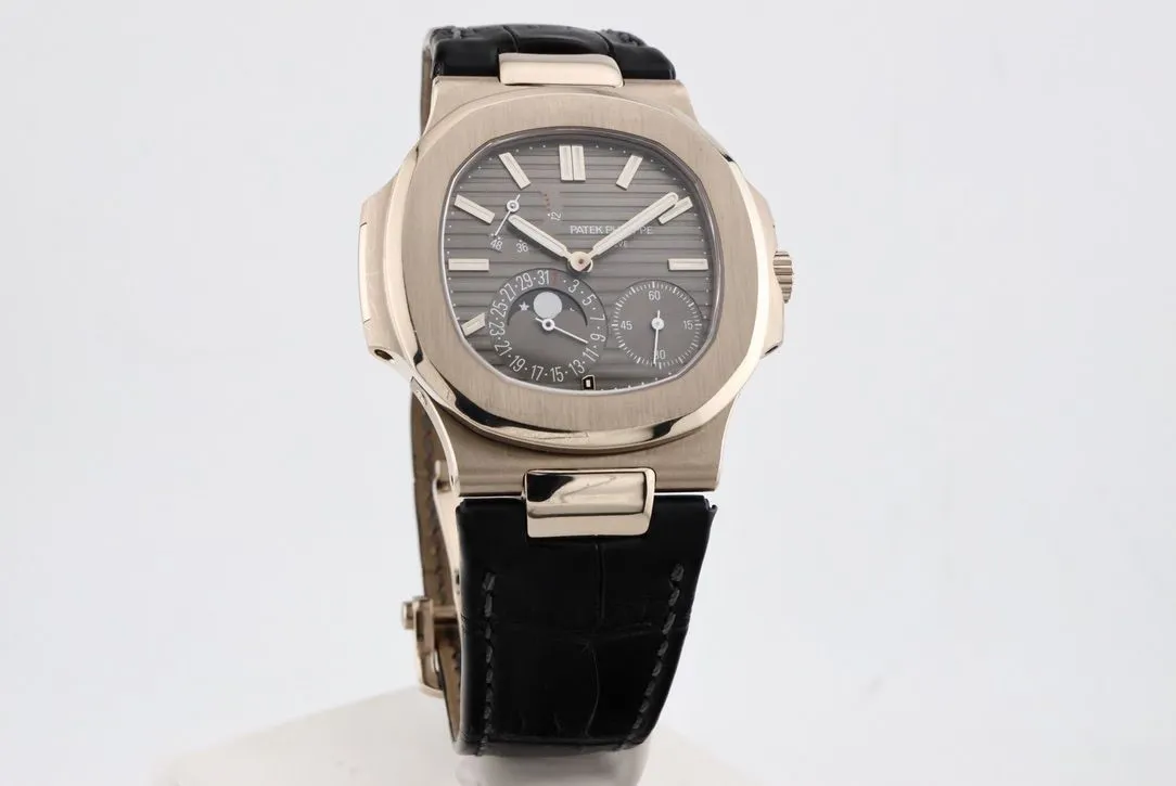 Patek Philippe Nautilus 5712G-001 40mm White gold Gray