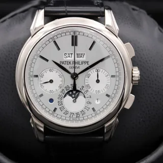 Patek Philippe Perpetual Calendar Chronograph 5270G-001 White gold Silver