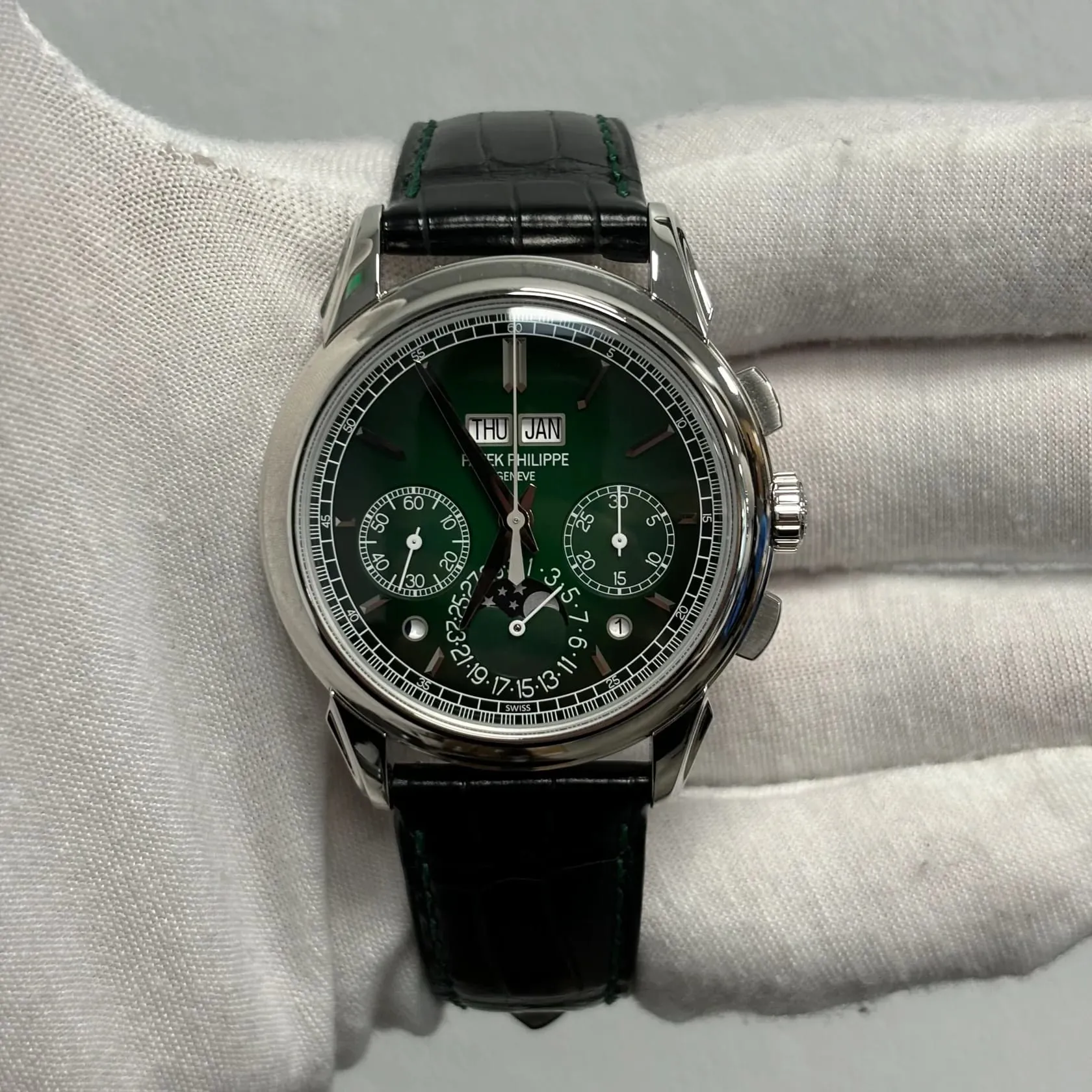 Patek Philippe Perpetual Calendar Chronograph 5270P-014 41mm Platinum Green 3