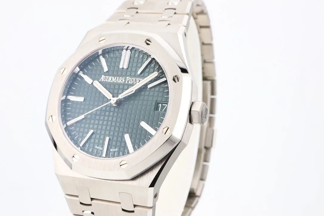 Audemars Piguet Royal Oak 15510ST.OO.1320ST.04 41mm Stainless steel Green 2