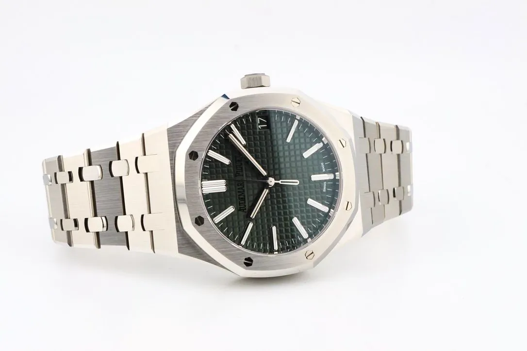 Audemars Piguet Royal Oak 15510ST.OO.1320ST.04 41mm Stainless steel Green 10