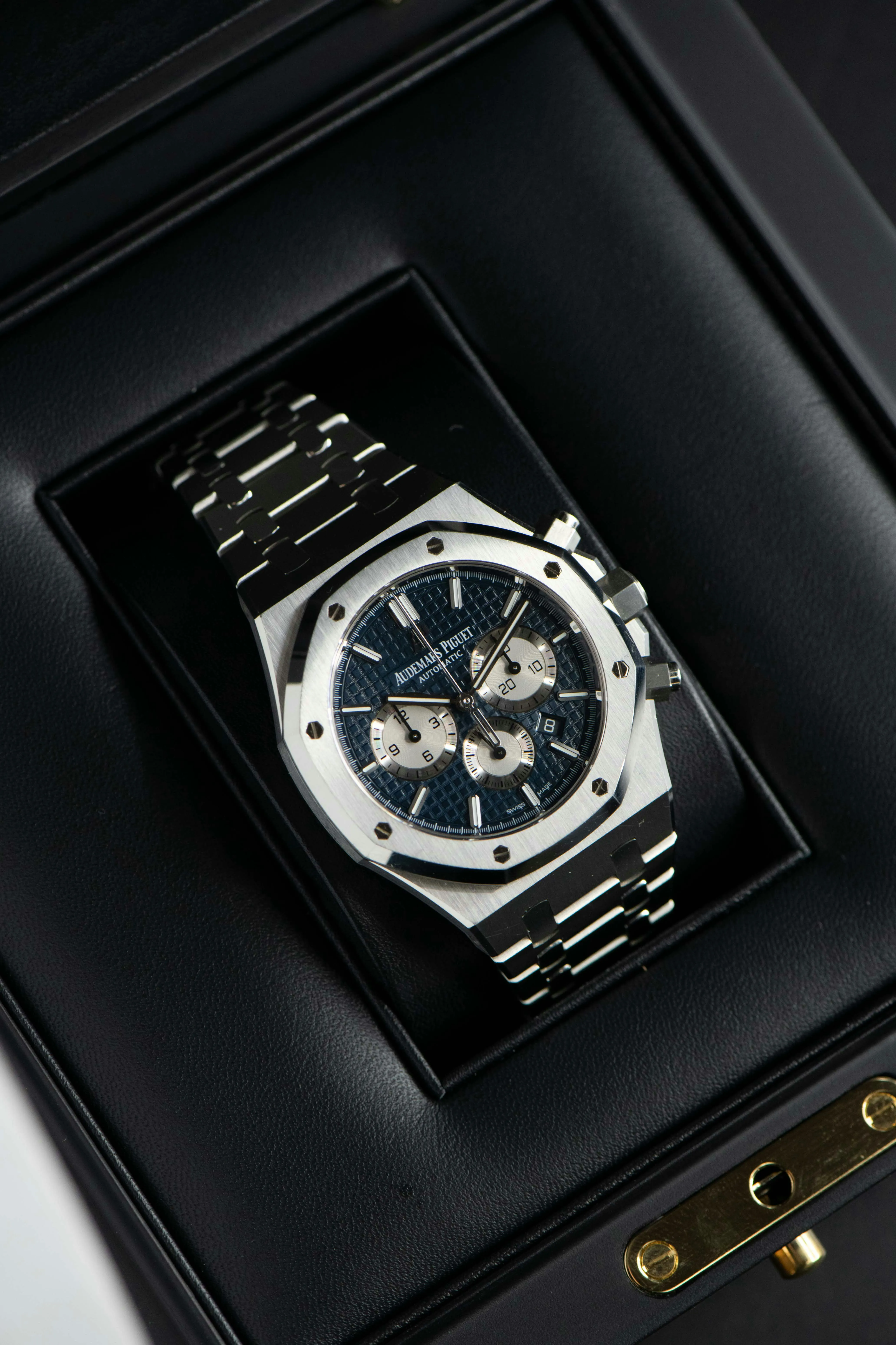 Audemars Piguet Royal Oak 26331ST.OO.1220ST.01 41mm Stainless steel Blue 4