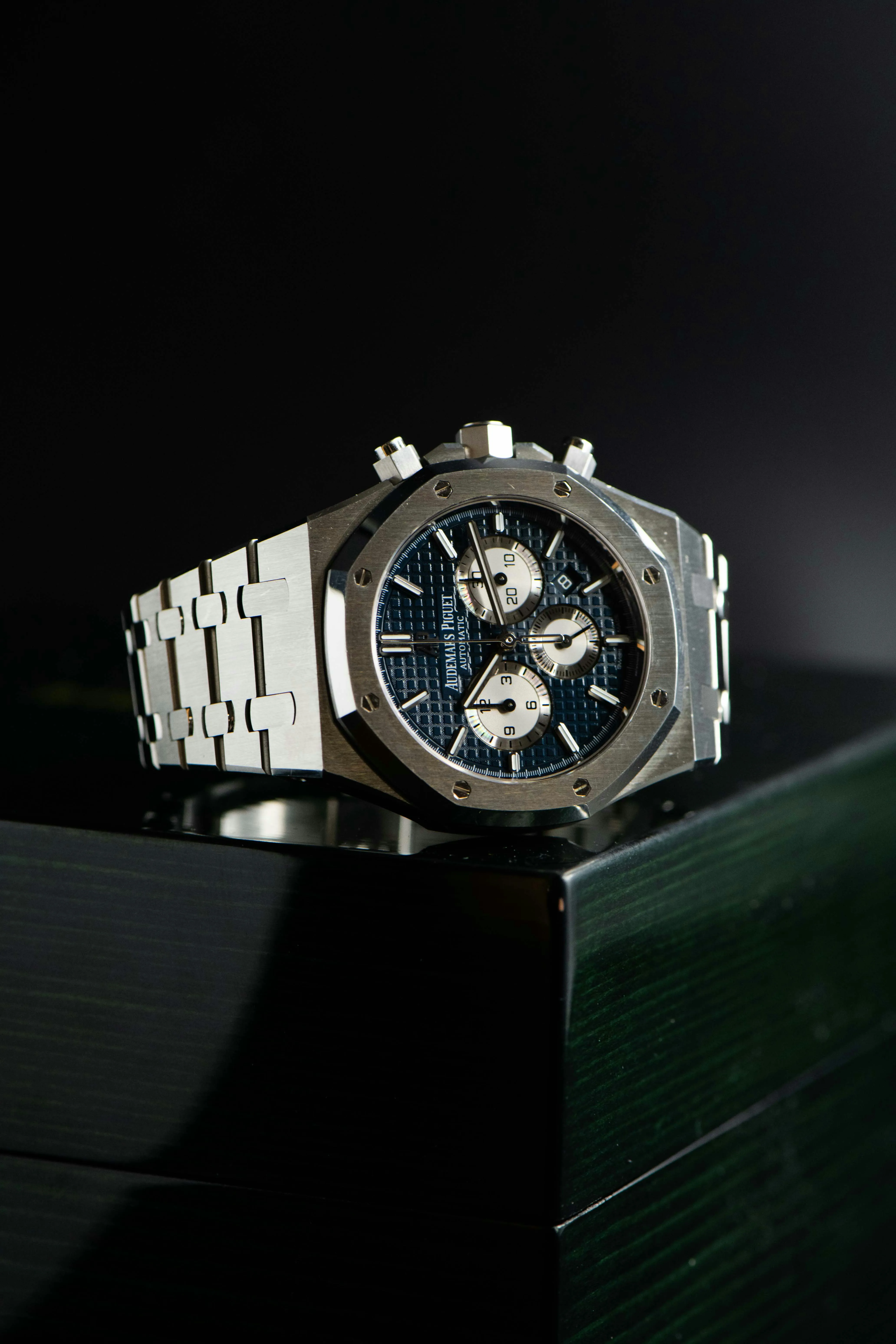 Audemars Piguet Royal Oak 26331ST.OO.1220ST.01 41mm Stainless steel Blue 8