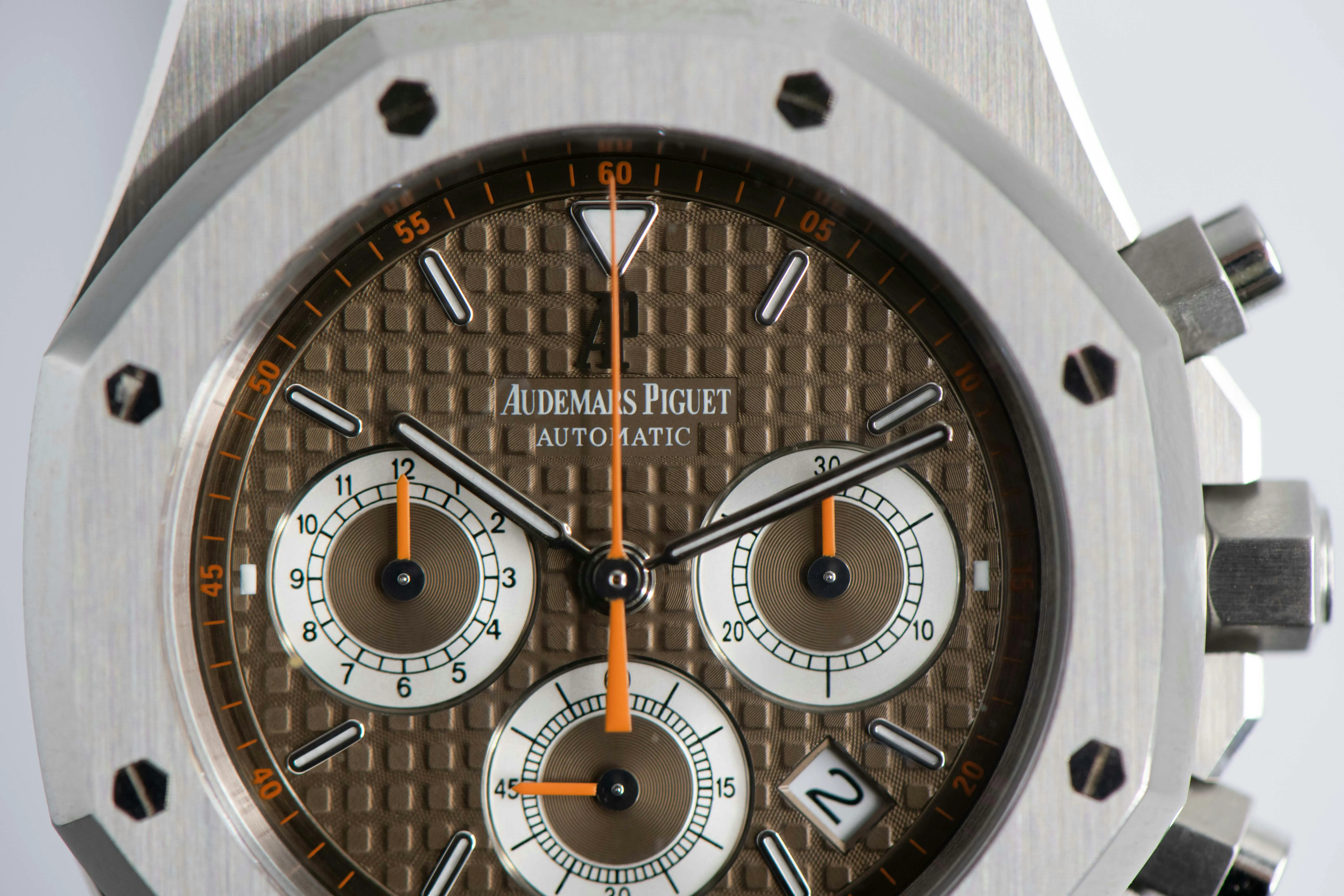 Audemars Piguet Royal Oak Chronograph 26300ST.00110ST.08 39mm Stainless steel Brown 3