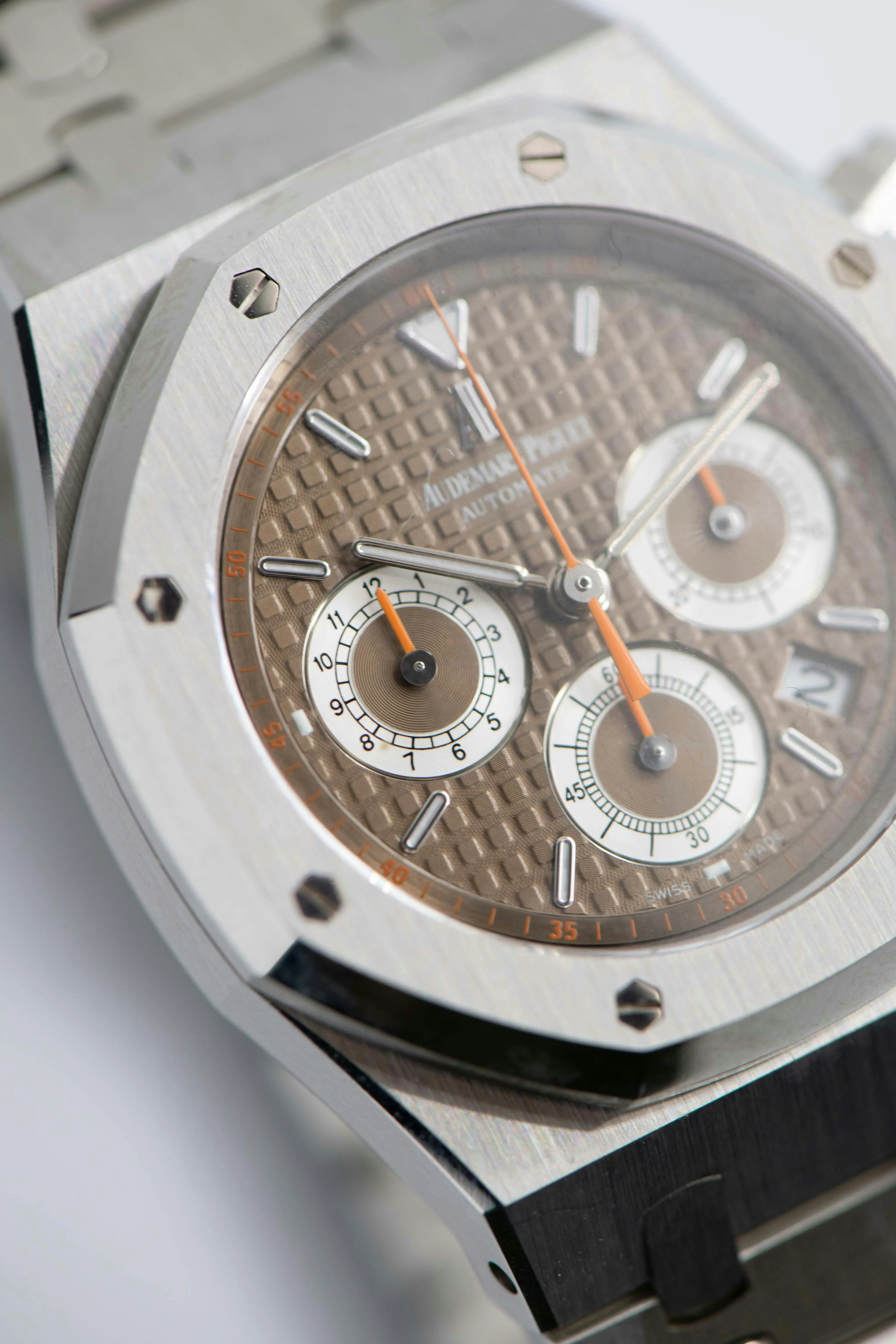 Audemars Piguet Royal Oak Chronograph 26300ST.00110ST.08 39mm Stainless steel Brown 7