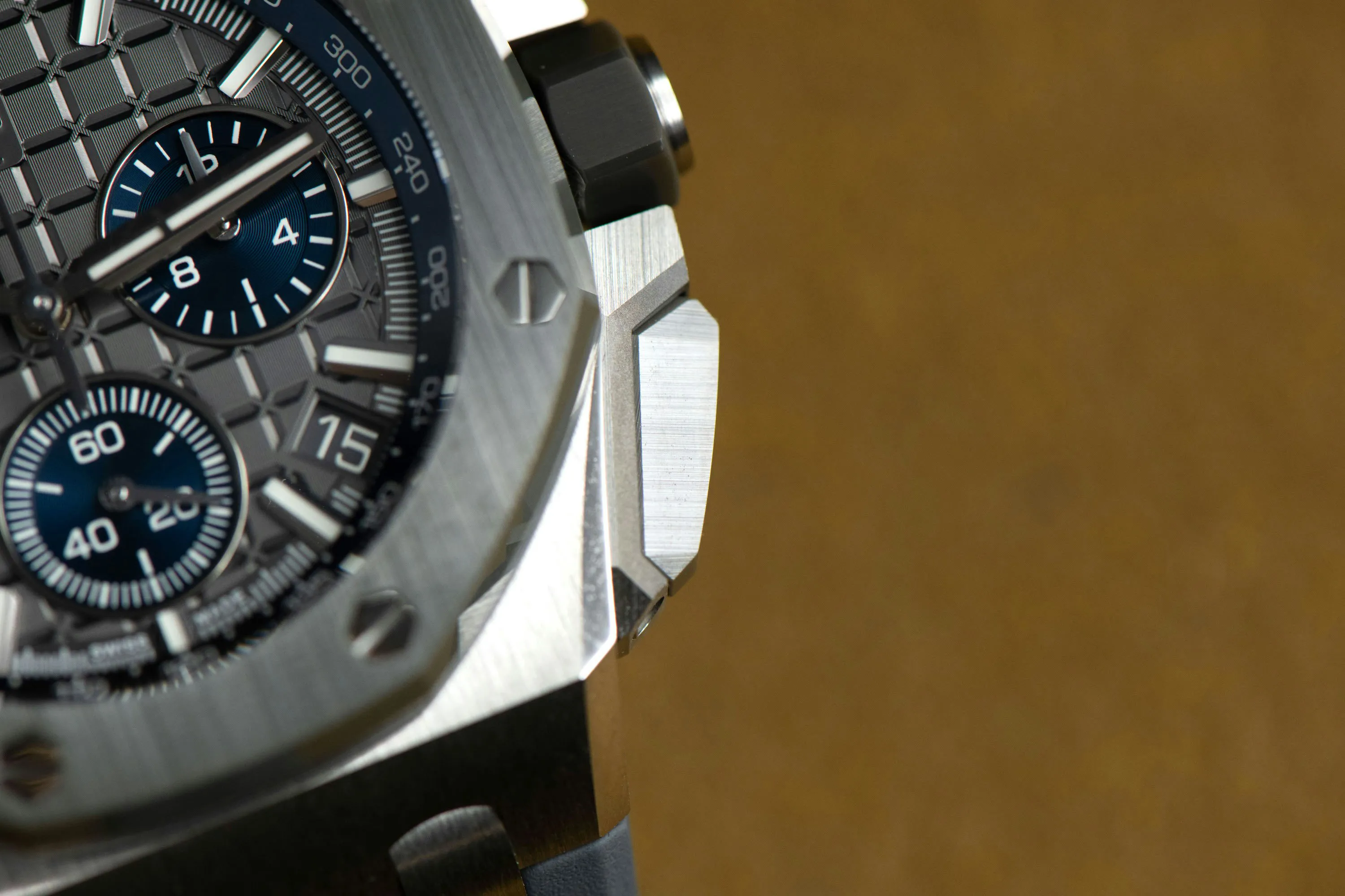 Audemars Piguet Royal Oak Offshore 26420IO.OO.A009CA.01 43mm Ceramic and Titanium Gray 10