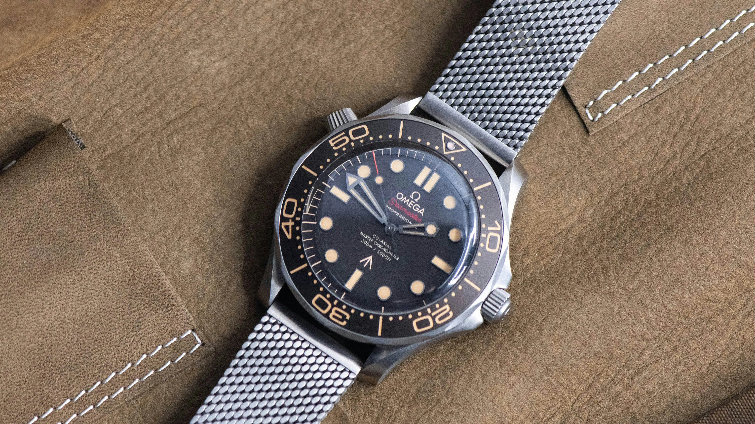 Omega Seamaster Diver 300M 210.90.42.20.01.001 42mm Titanium Brown 2