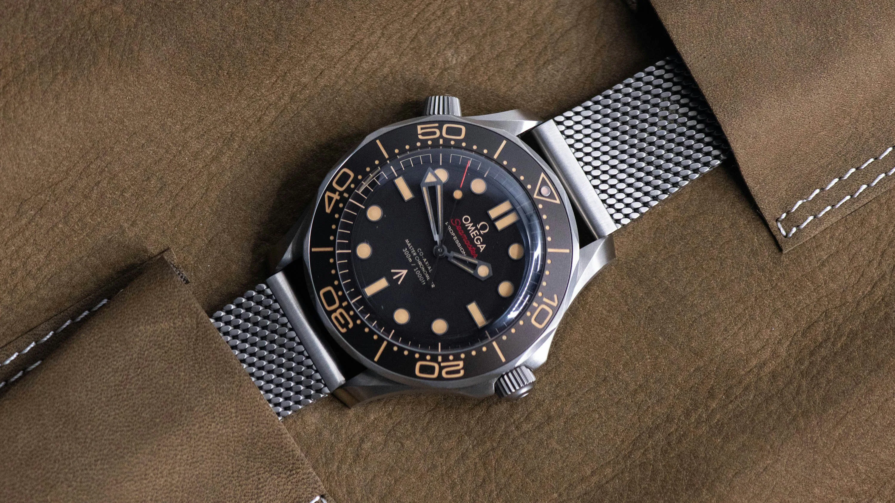 Omega Seamaster Diver 300M 210.90.42.20.01.001 42mm Titanium Brown 3