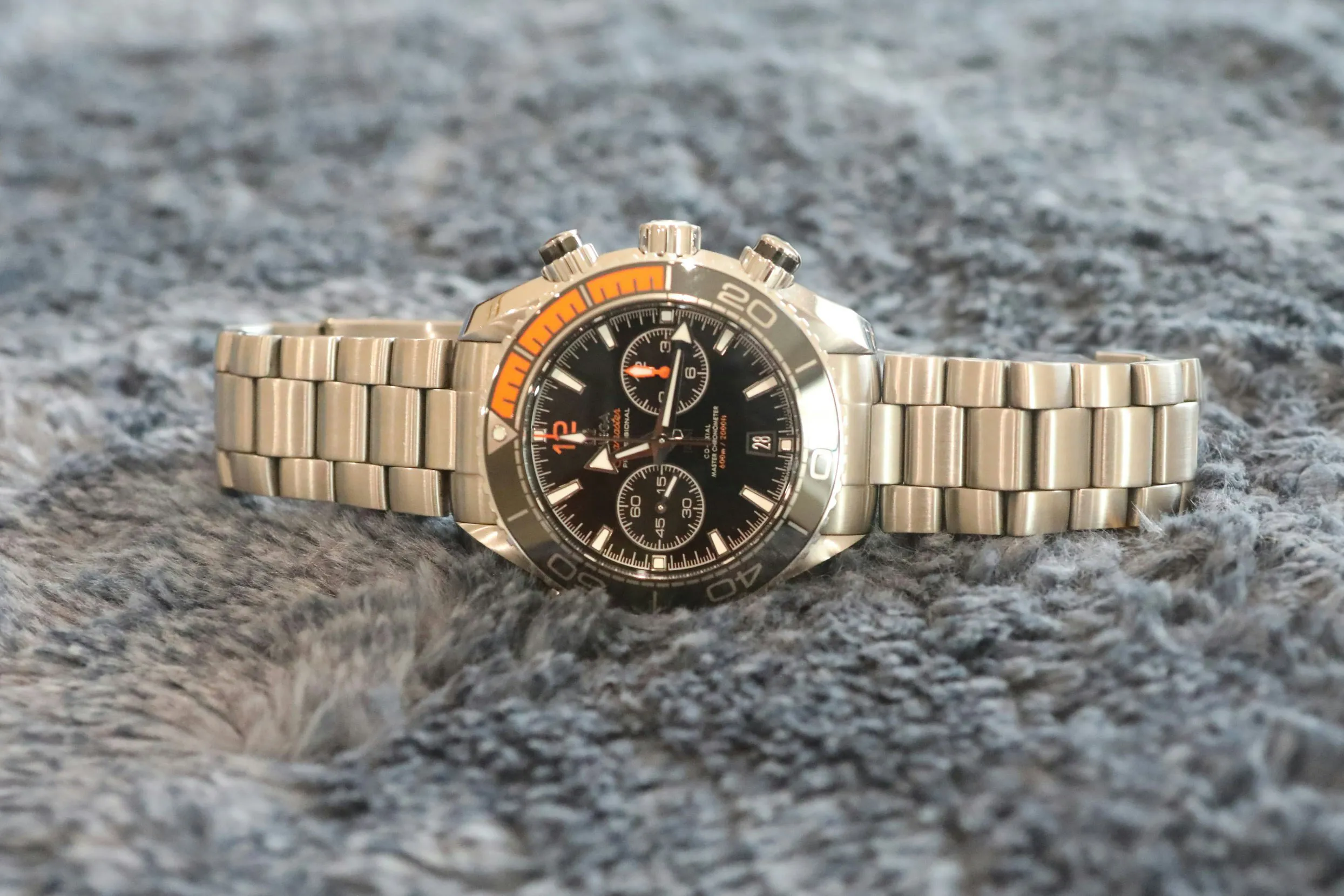 Omega Seamaster Planet Ocean 215.30.46.51.01.002