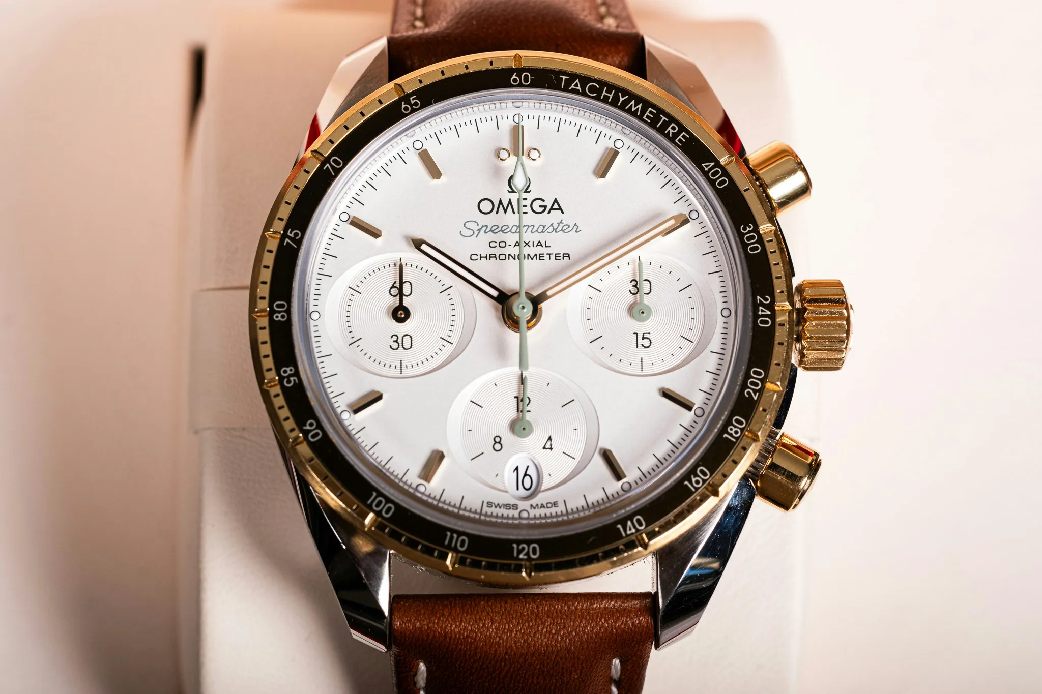 Omega Speedmaster 324.23.38.50.02.001