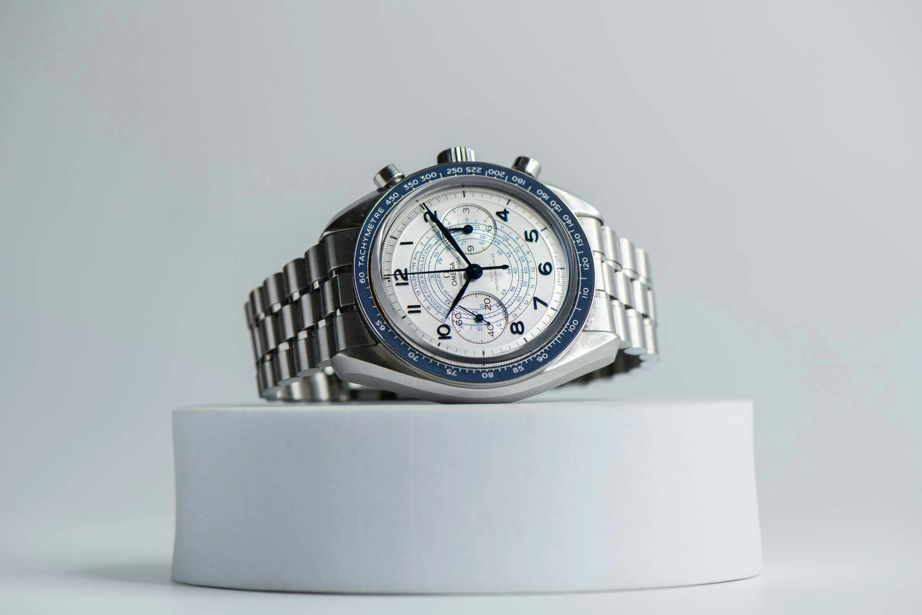 Omega Speedmaster 329.30.43.51.02.001