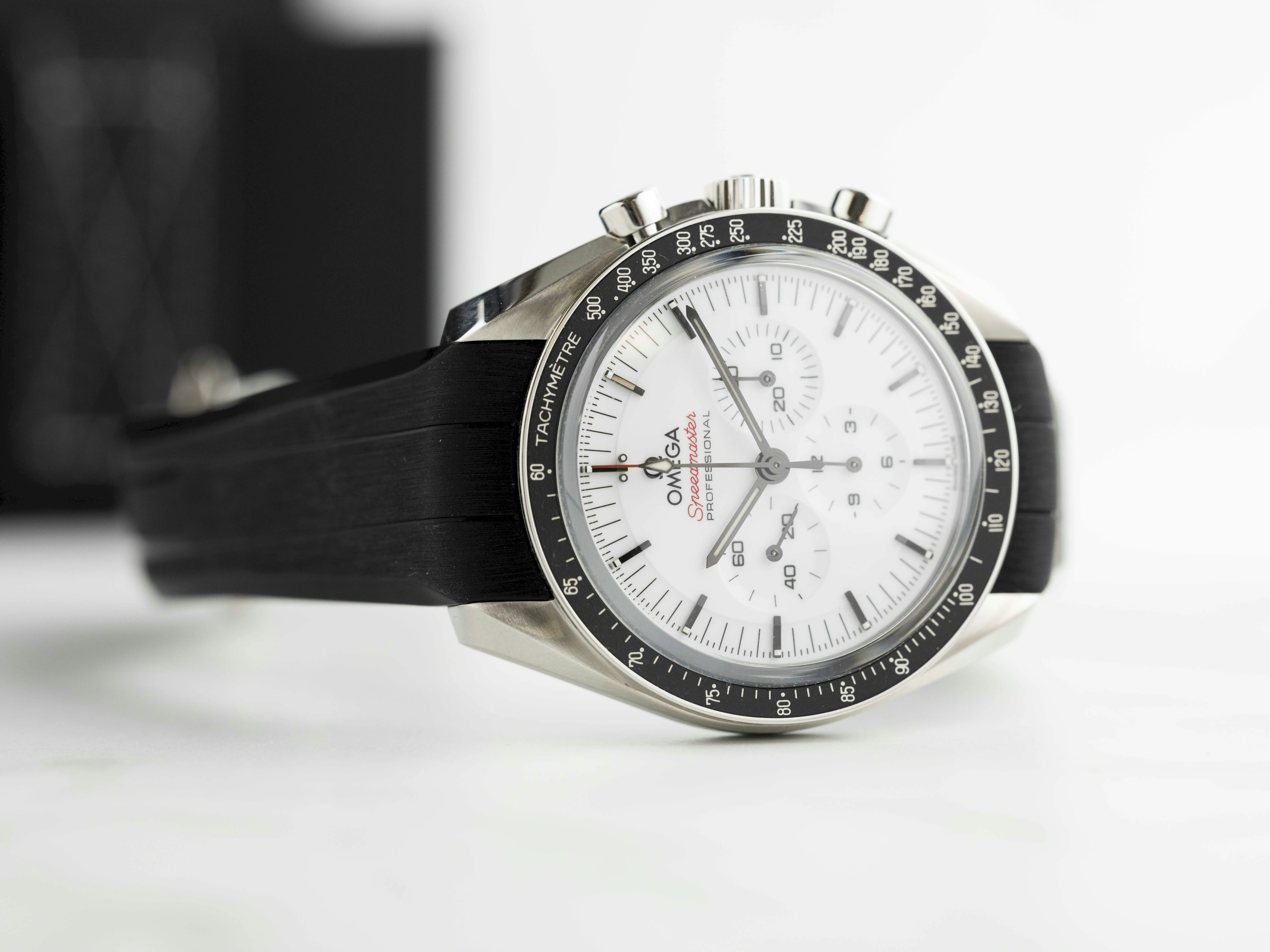 Omega Speedmaster Professional Moonwatch 310.32.42.50.04.001 42mm Stainless steel White