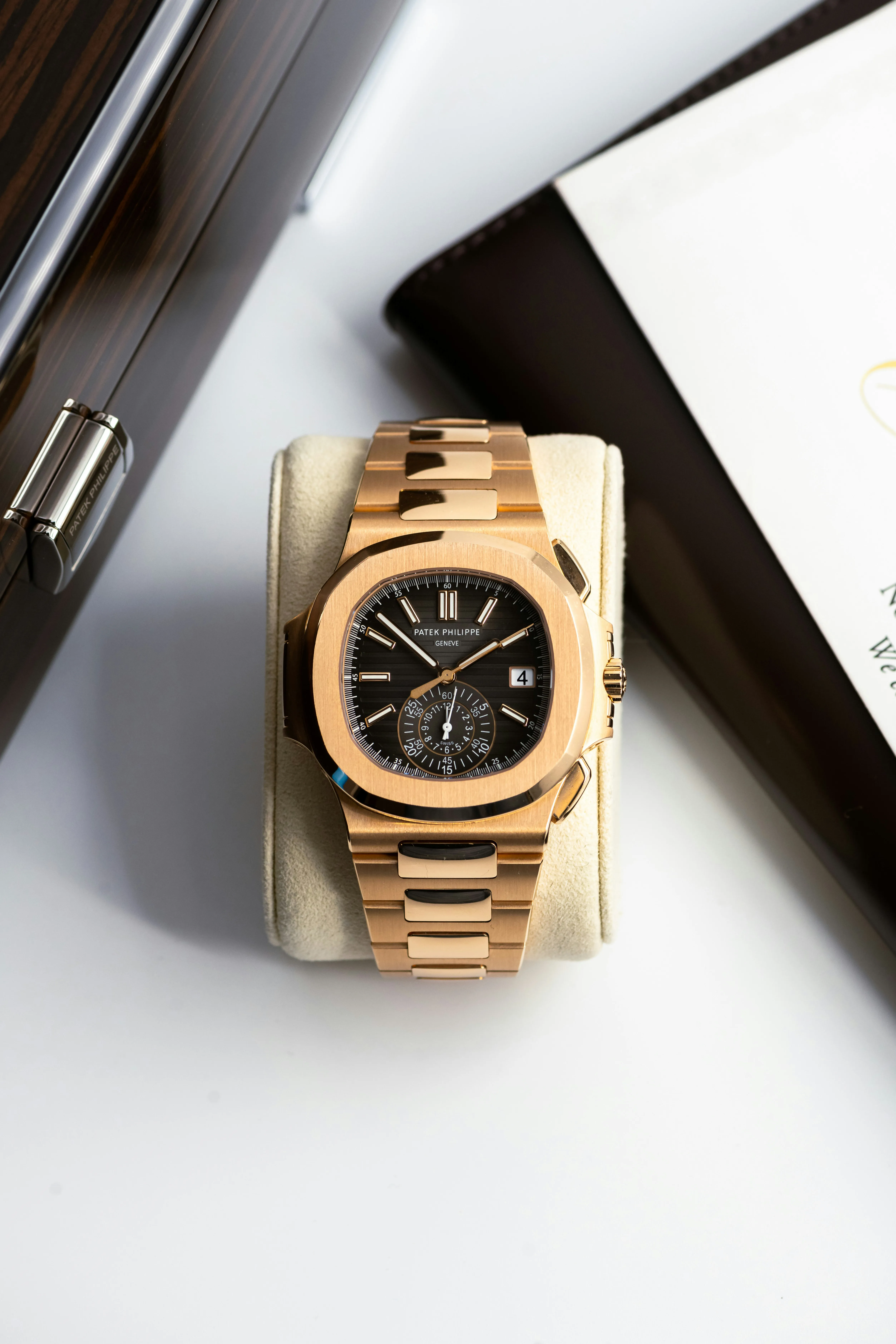 Patek Philippe Nautilus 5980/1R-001 40.5mm Rose gold Black 8