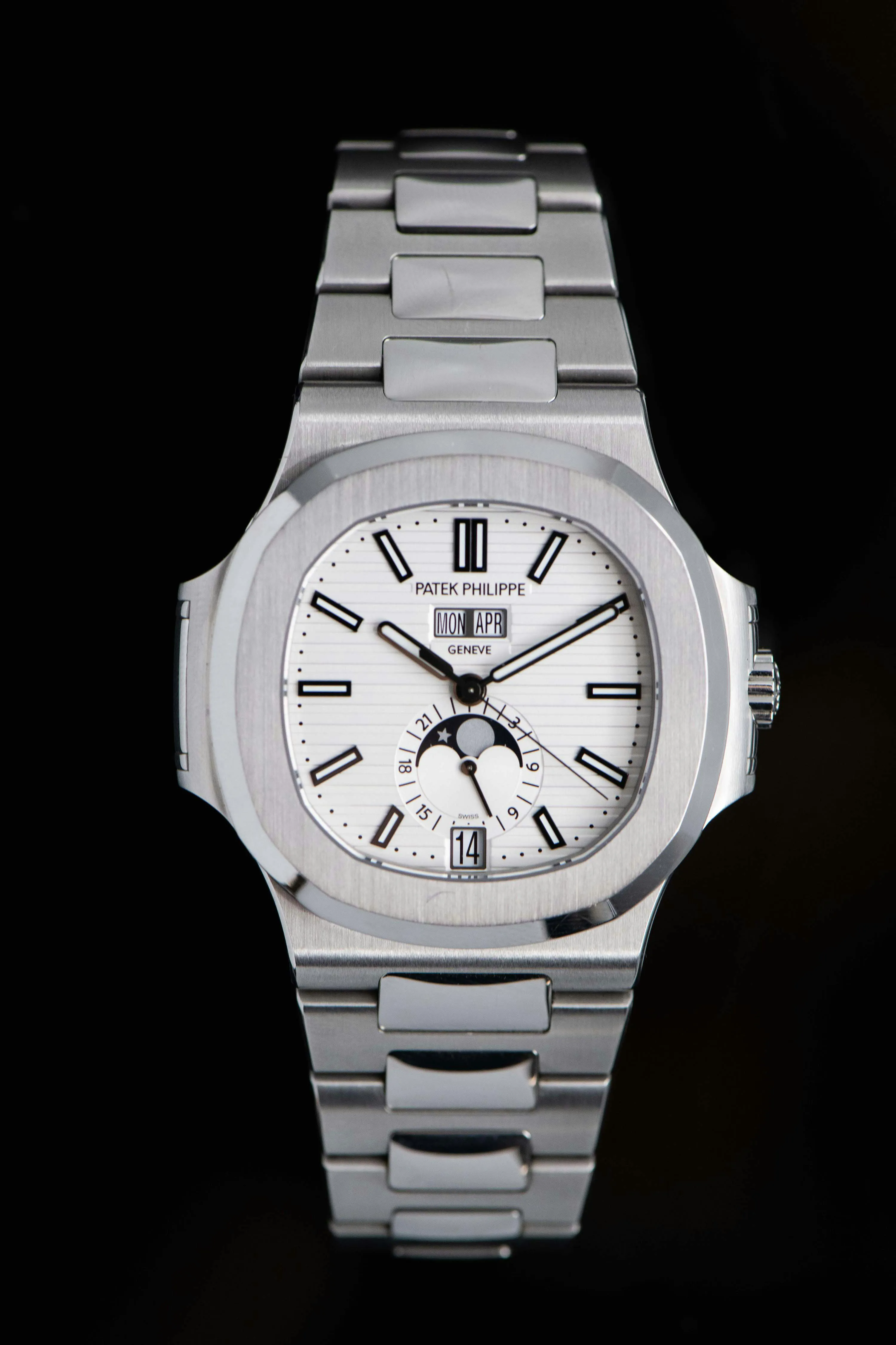 Patek Philippe Nautilus 5726/1A 40.5mm Stainless steel White 6