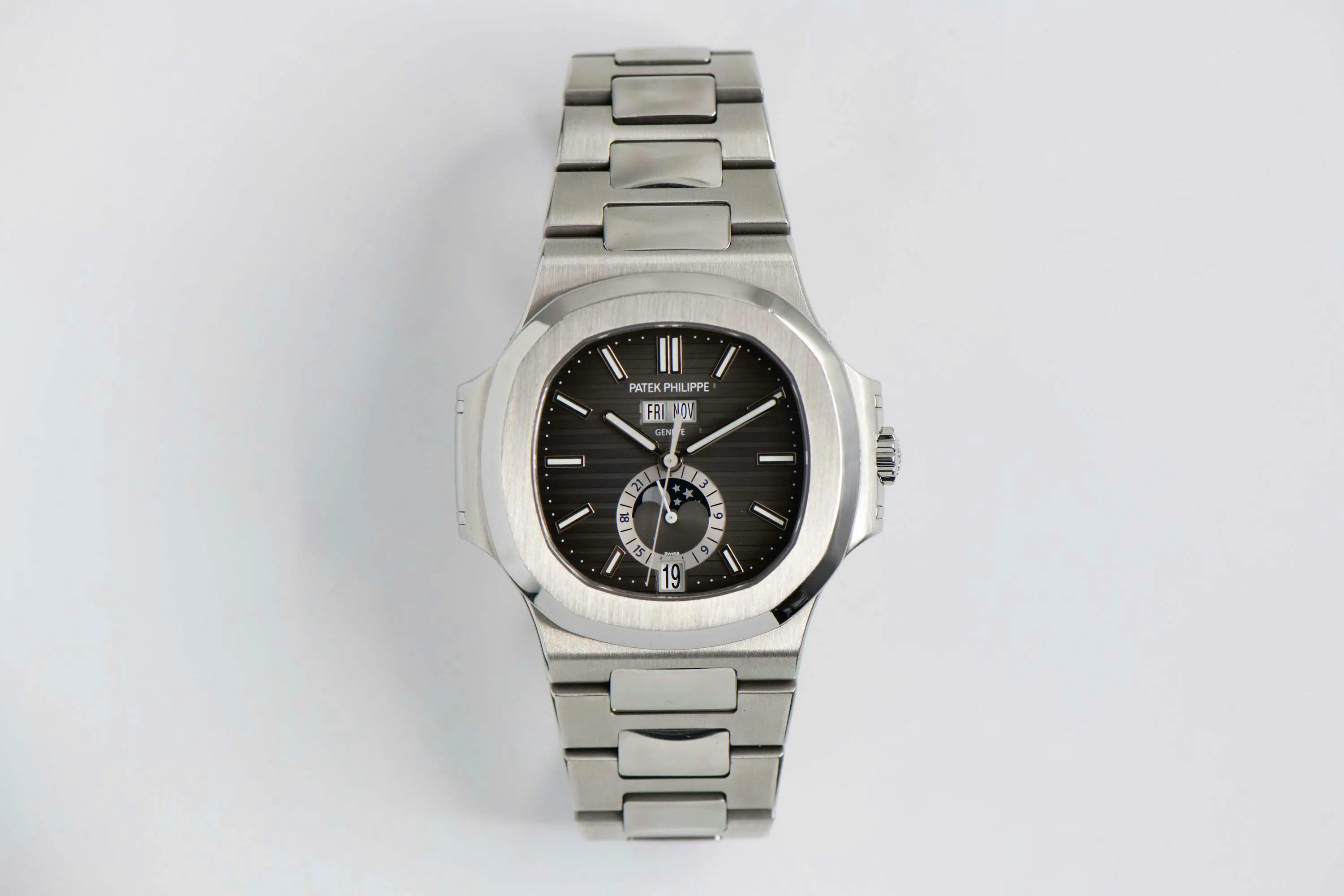 Patek Philippe Nautilus 5726/1A 40.5mm Stainless steel Grey