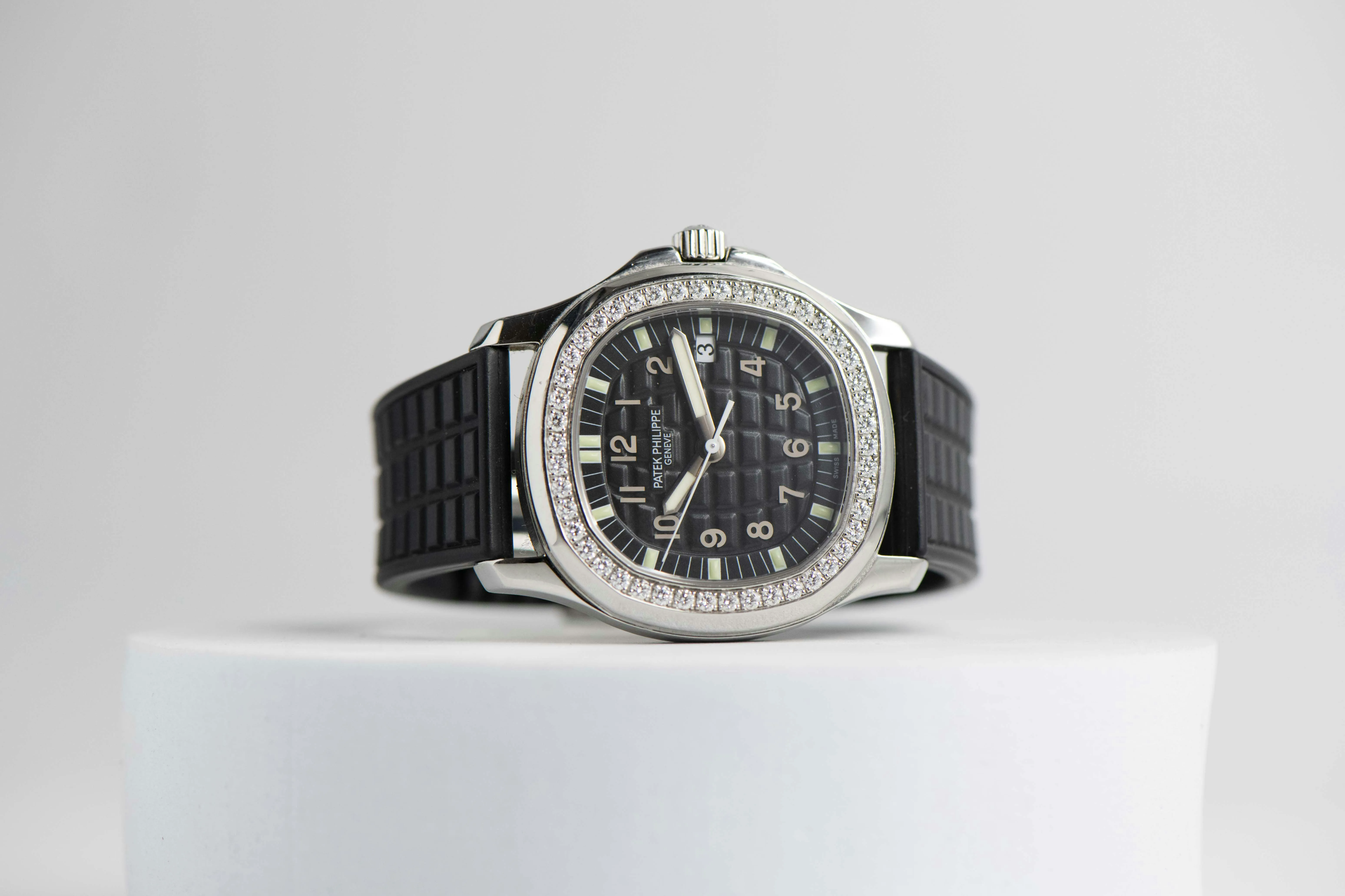 Patek Philippe Aquanaut 5067A-001 34mm stainless steel and diamonds Black