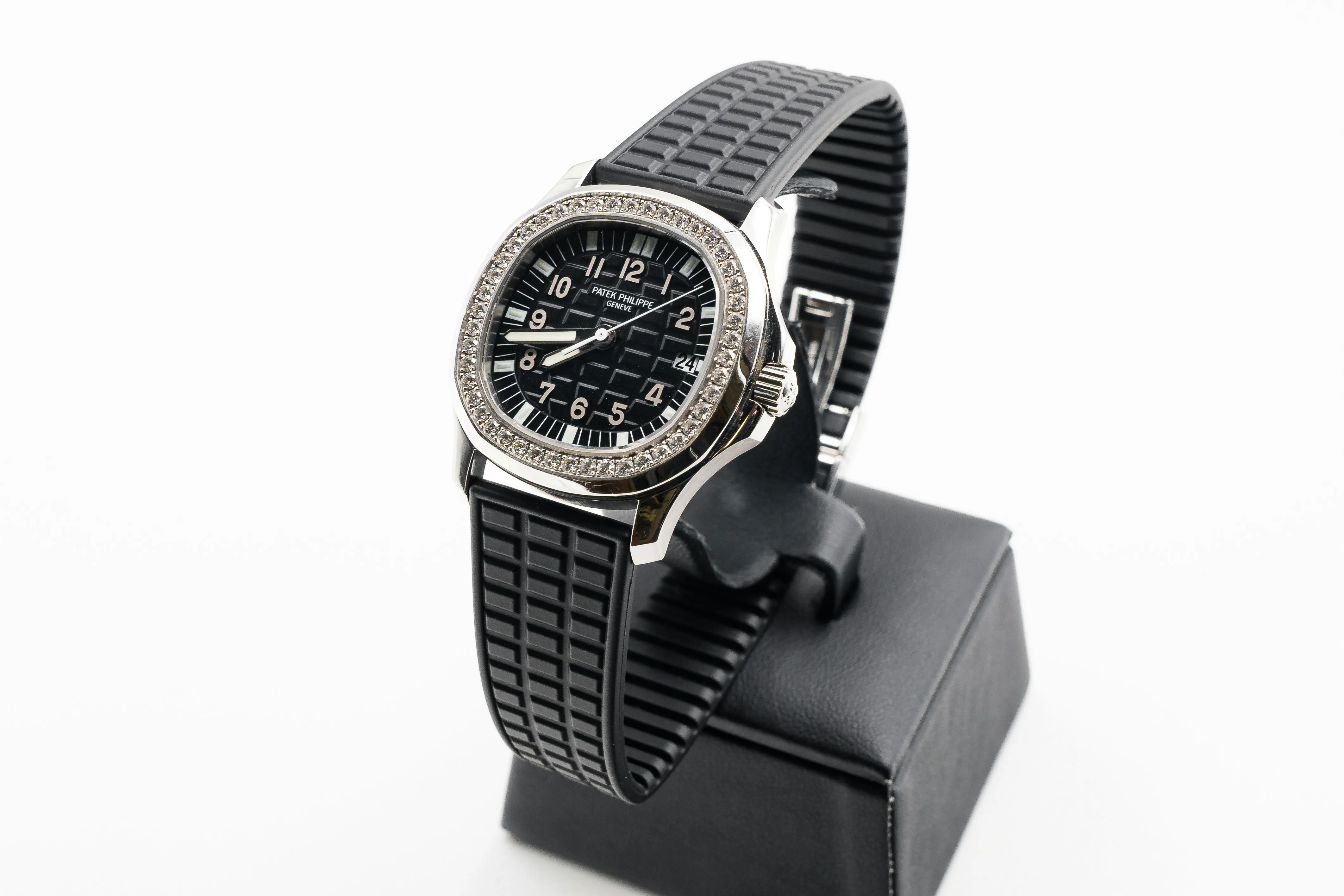 Patek Philippe Aquanaut 5067A-001 34mm Stainless steel and Diamond Black 2