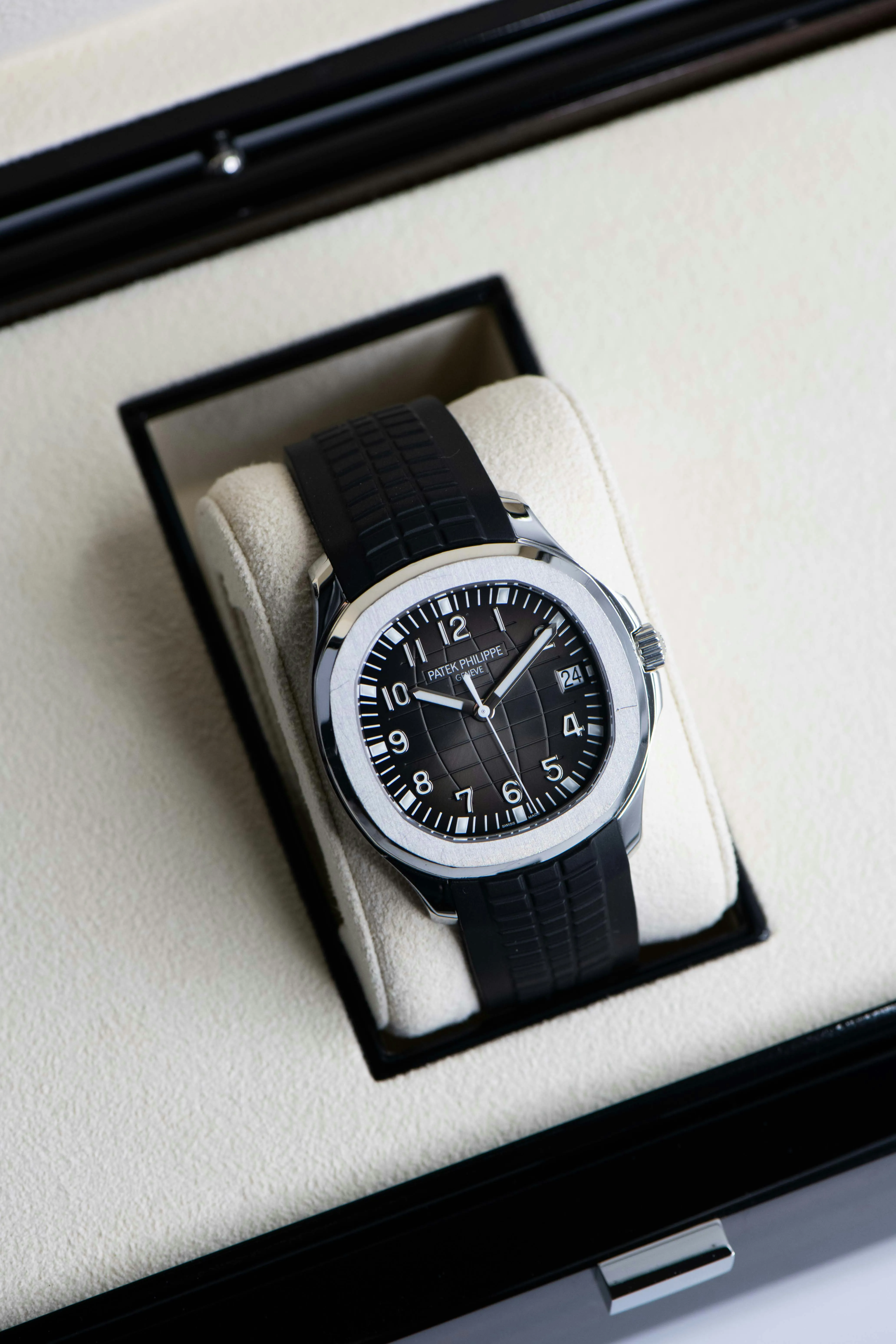 Patek Philippe Aquanaut 5167/1A 40.5mm Stainless steel Black 11