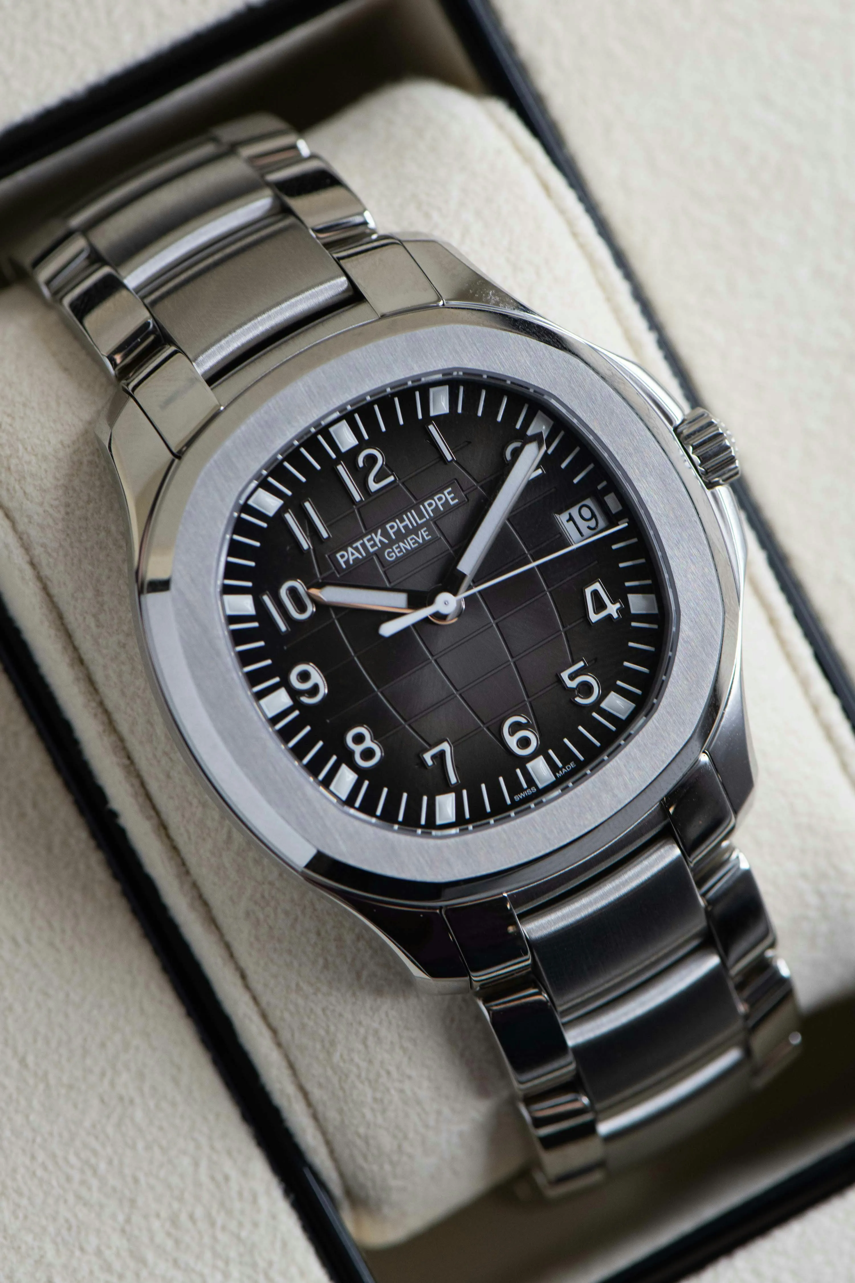 Patek Philippe Aquanaut 5167A 40.8mm Stainless steel Black 8