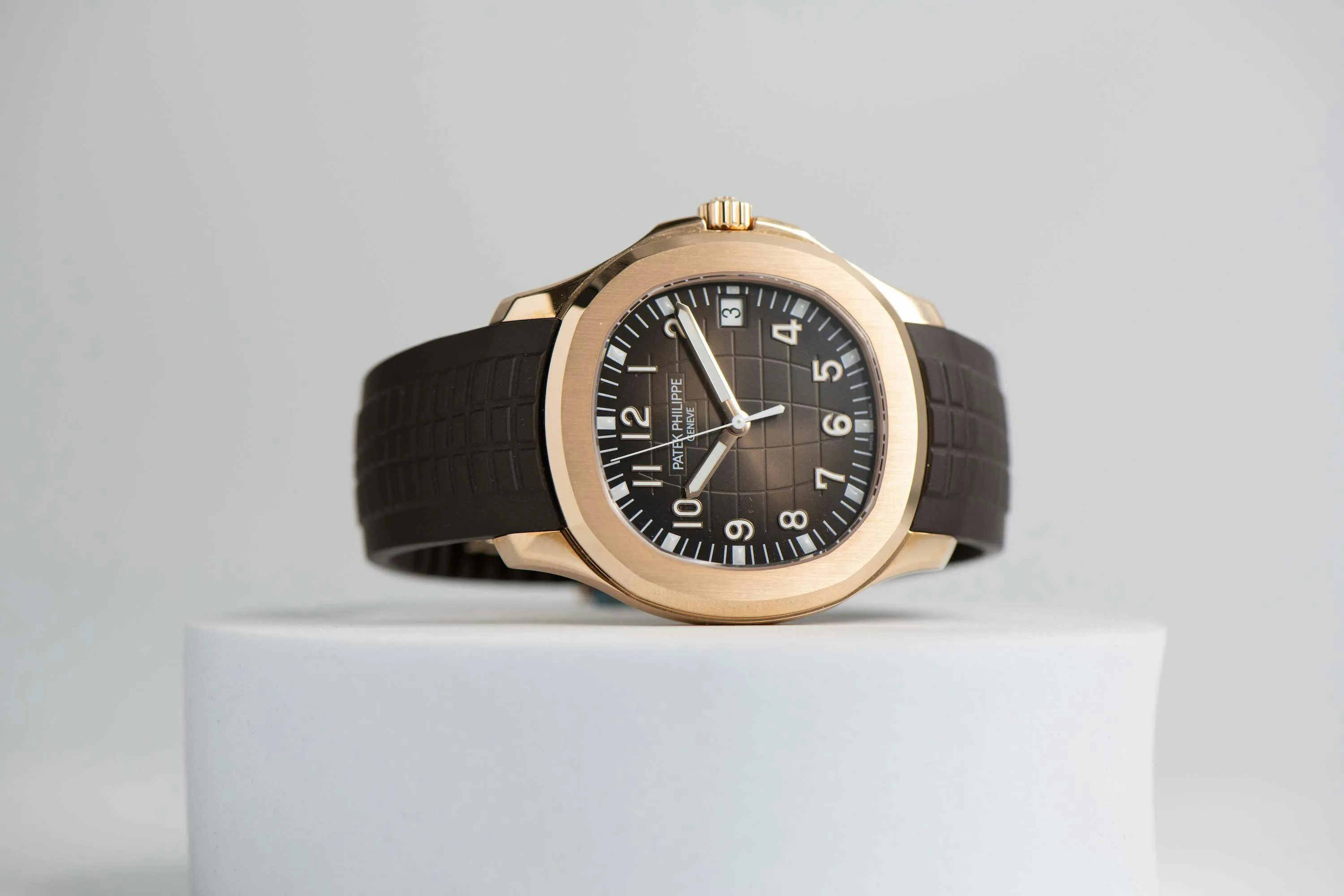 Patek Philippe Aquanaut 5167R 40.8mm Rose gold Brown