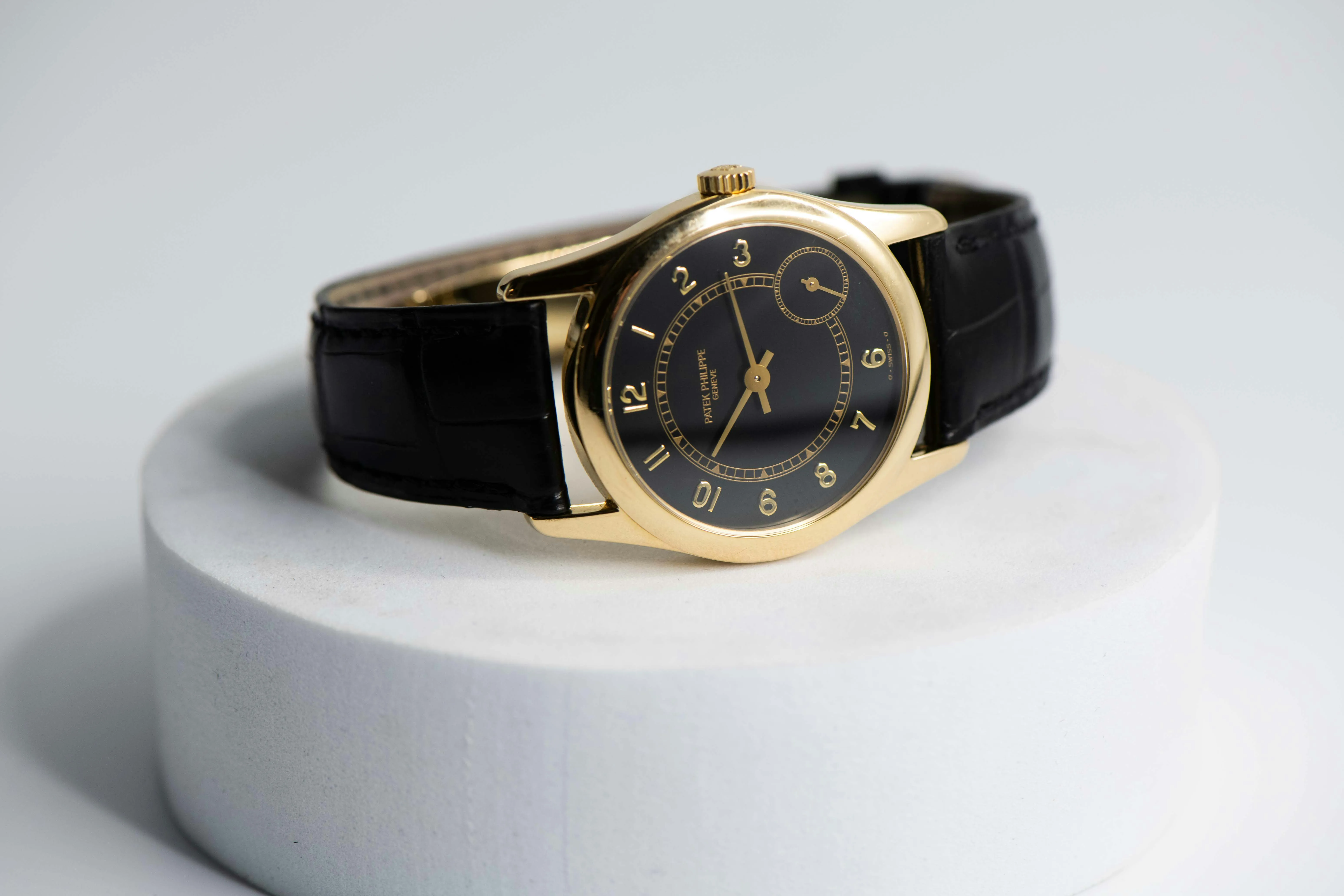 Patek Philippe Calatrava 5000j 33mm Yellow gold Black 1