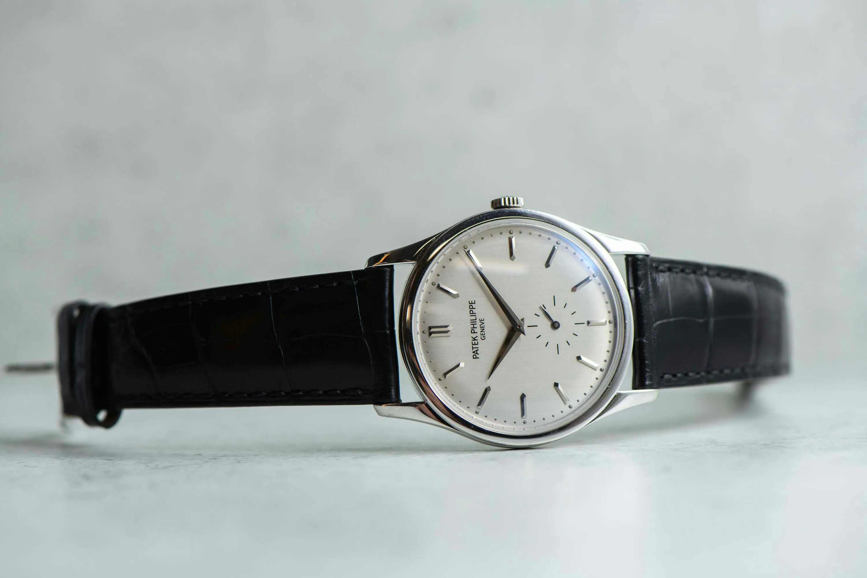 Patek Philippe Calatrava 5196 37mm White gold Silver