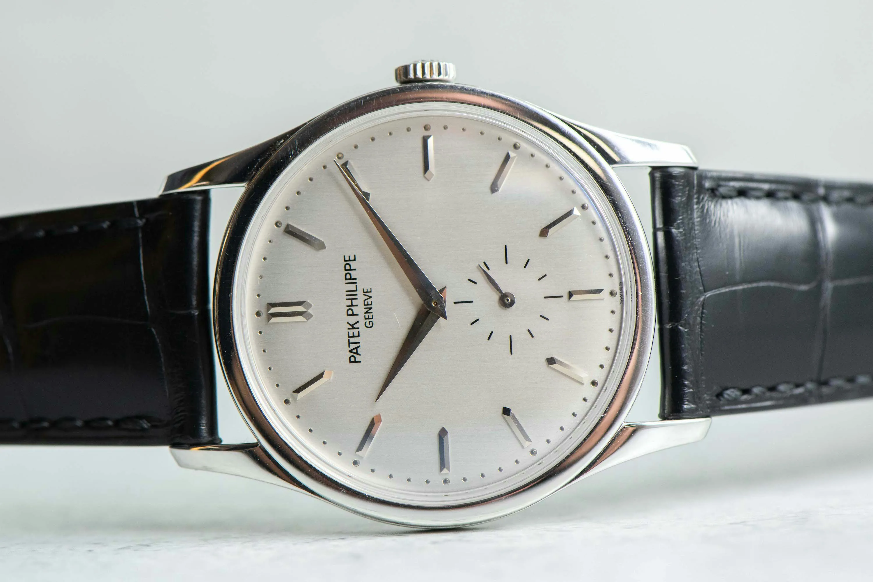 Patek Philippe Calatrava 5196 37mm White gold Silver 1