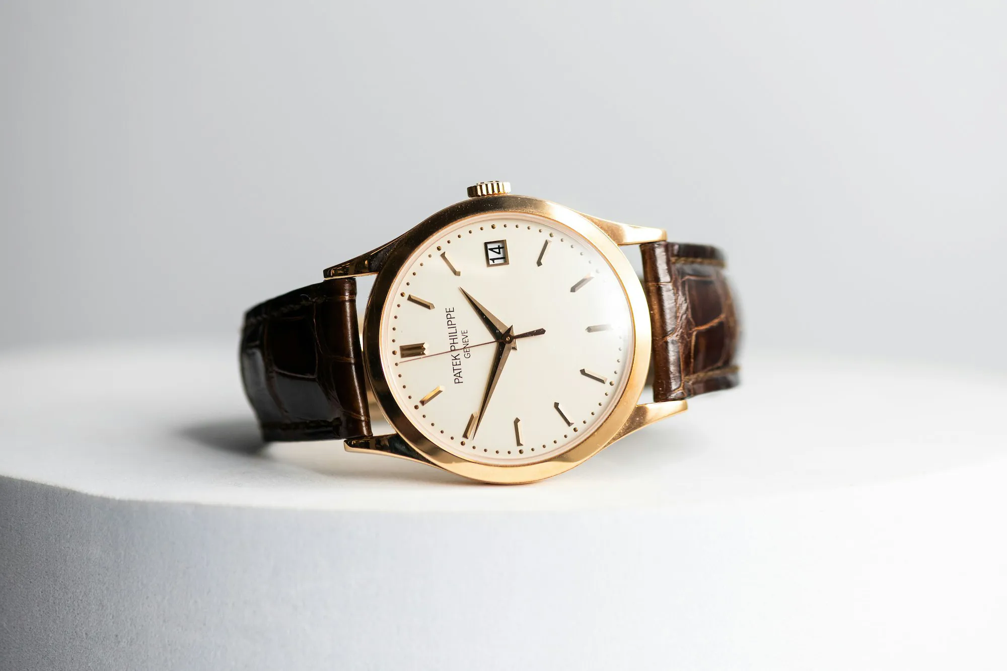 Patek Philippe Calatrava 5296R-010 38mm Rose gold Silver