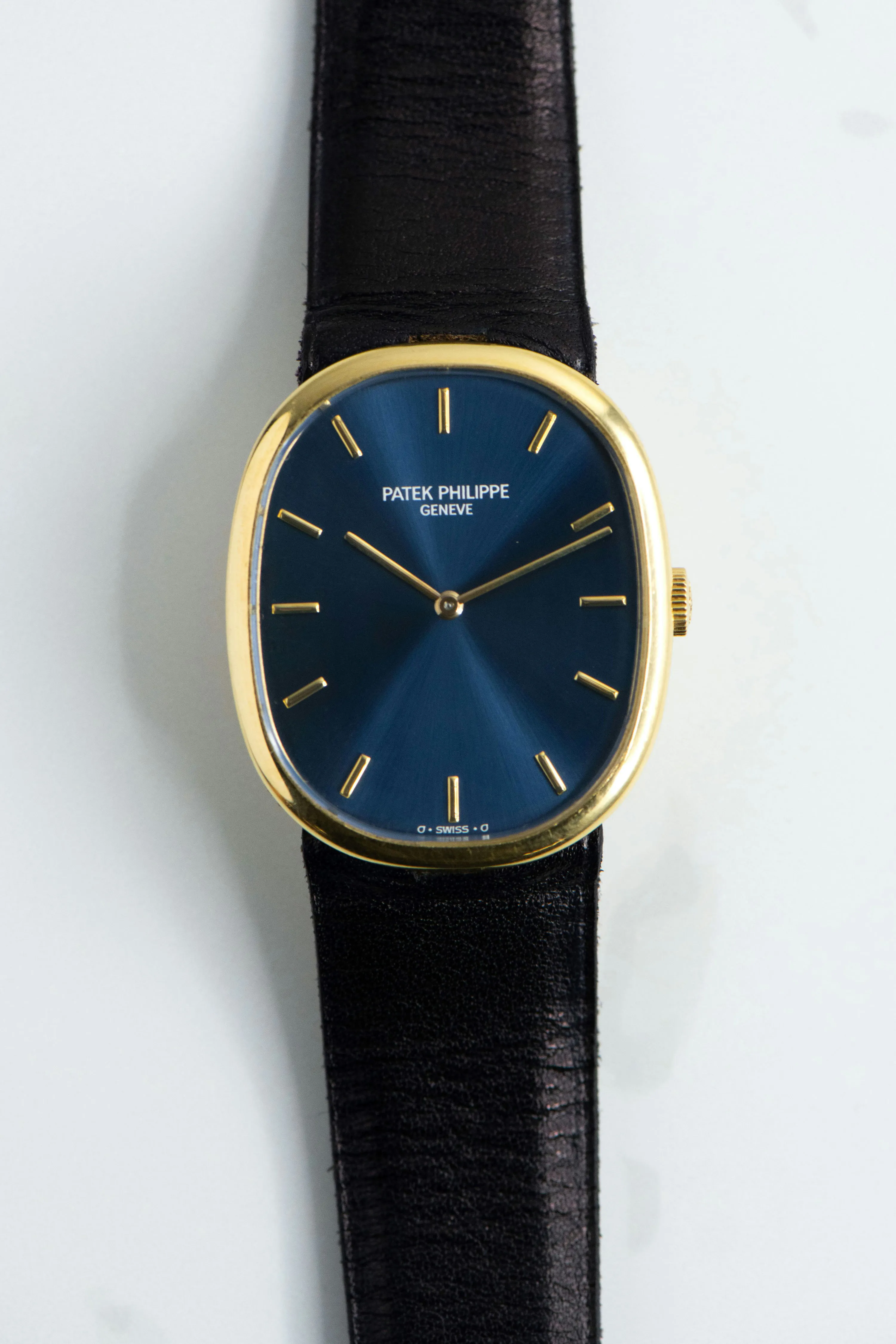 Patek Philippe Golden Ellipse 3848 32mm Yellow gold Blue 6