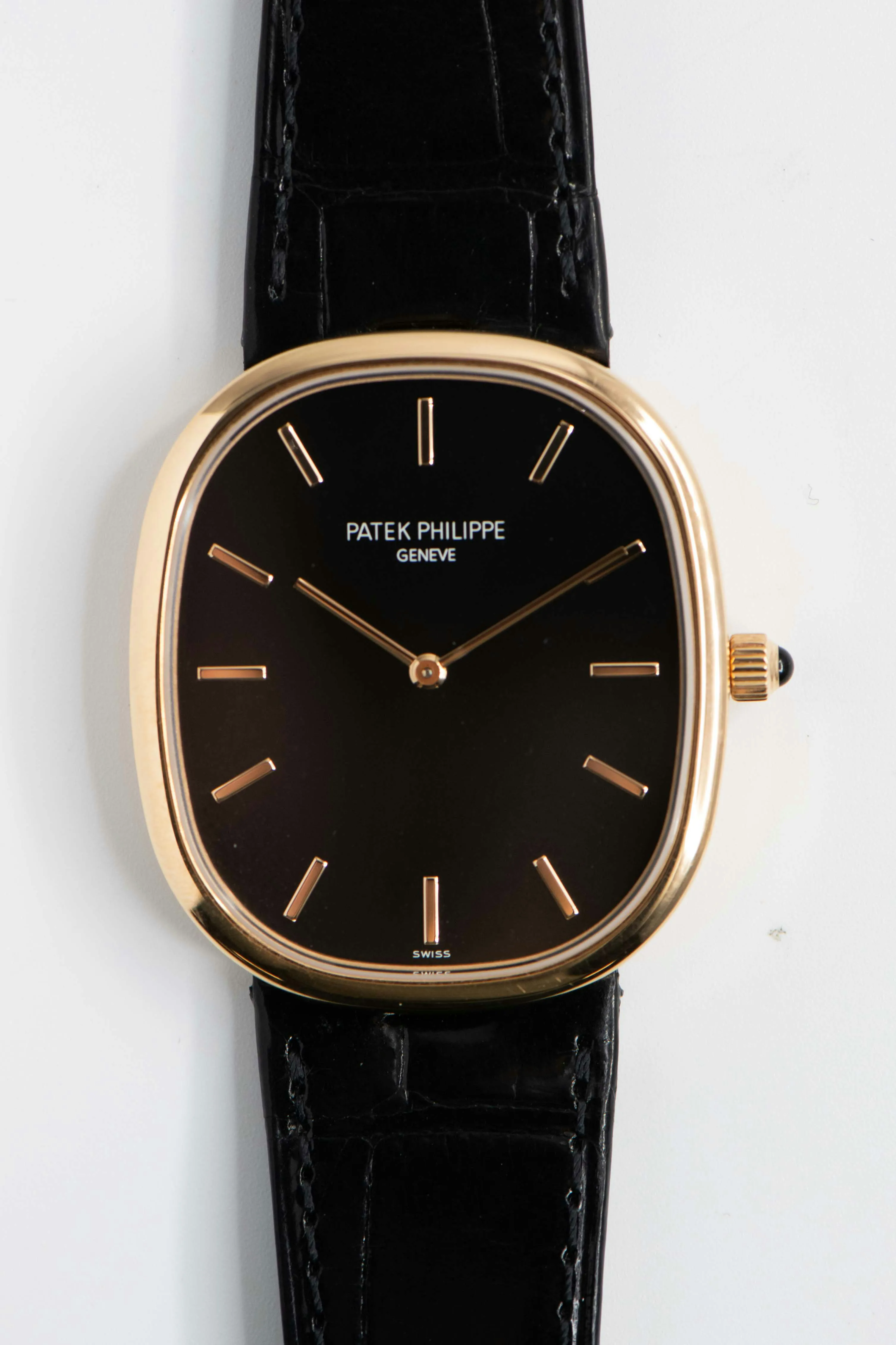 Patek Philippe Golden Ellipse 5738R 34.5mm Rose gold Black 7